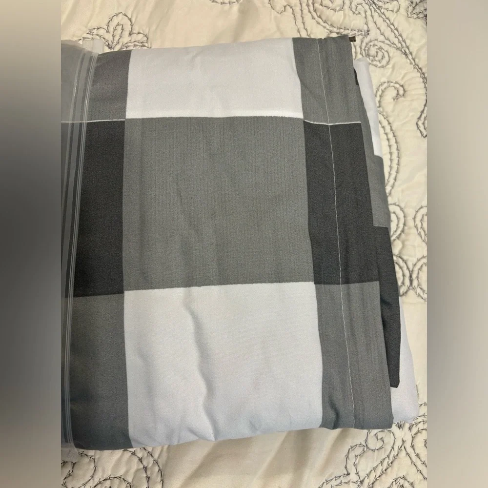 Buffalo check duvet cover. Queen size.